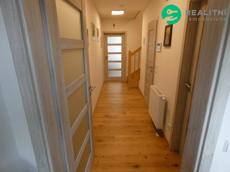 Prodej RD Rajhrad, 5+1, bazén, klimatizace - obrázek č.11