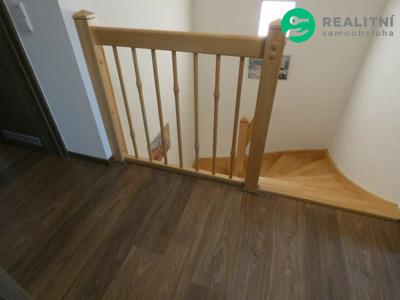 Prodej RD Rajhrad, 5+1, bazén, klimatizace - obrázek č.15