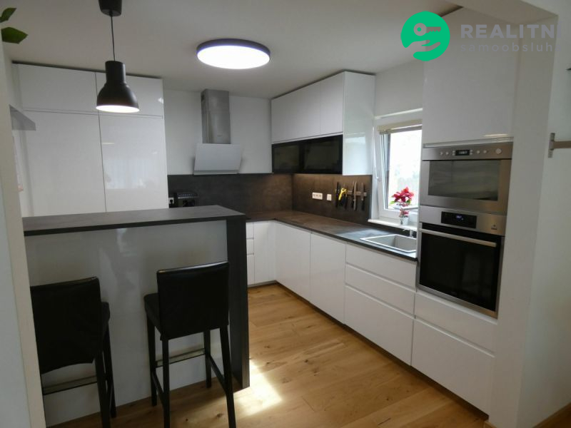 Prodej RD Rajhrad, 5+1, bazén, klimatizace - obrázek č.26