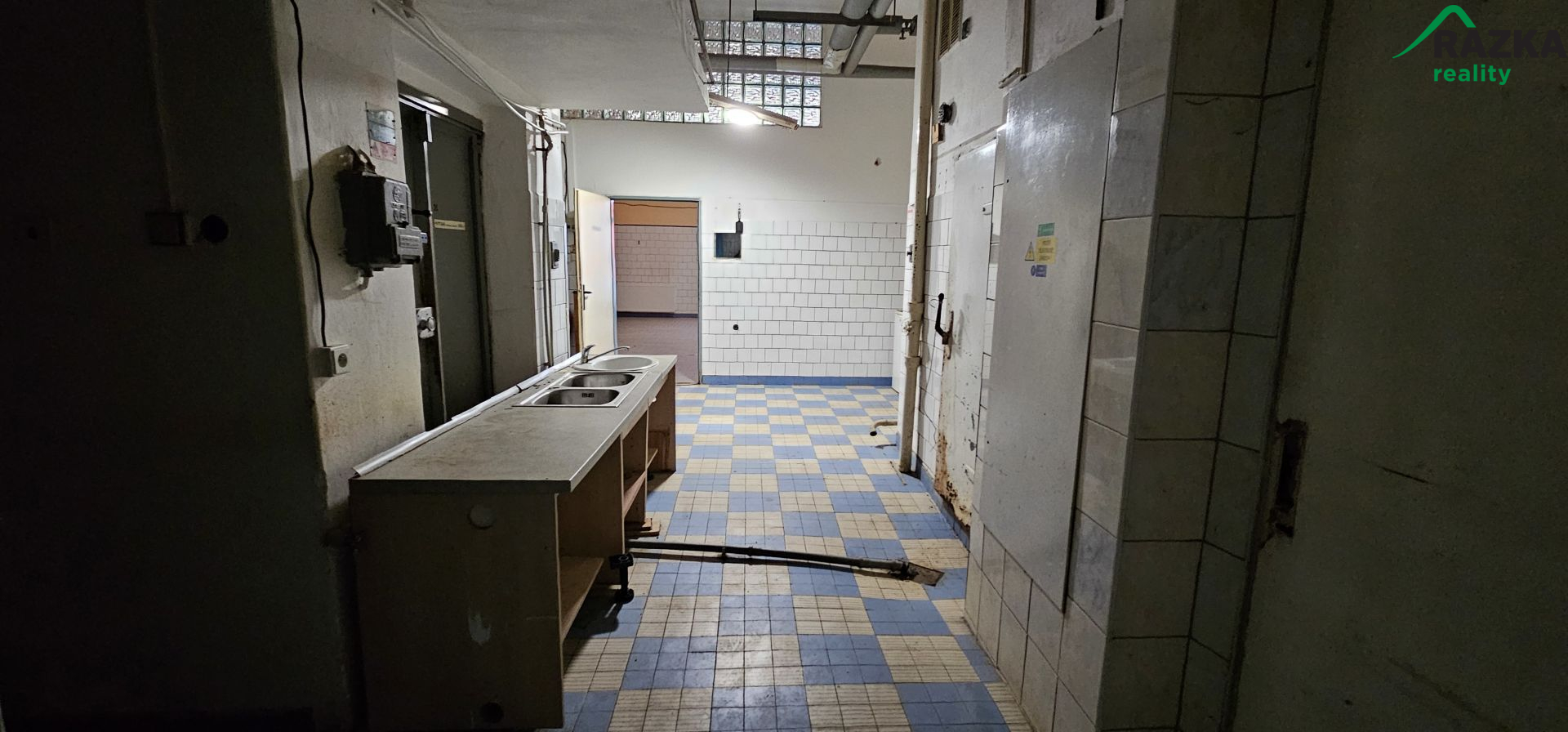 Pronájem nebytových prostor – Tachov, bývalé „Centrum“ - obrázek č.5