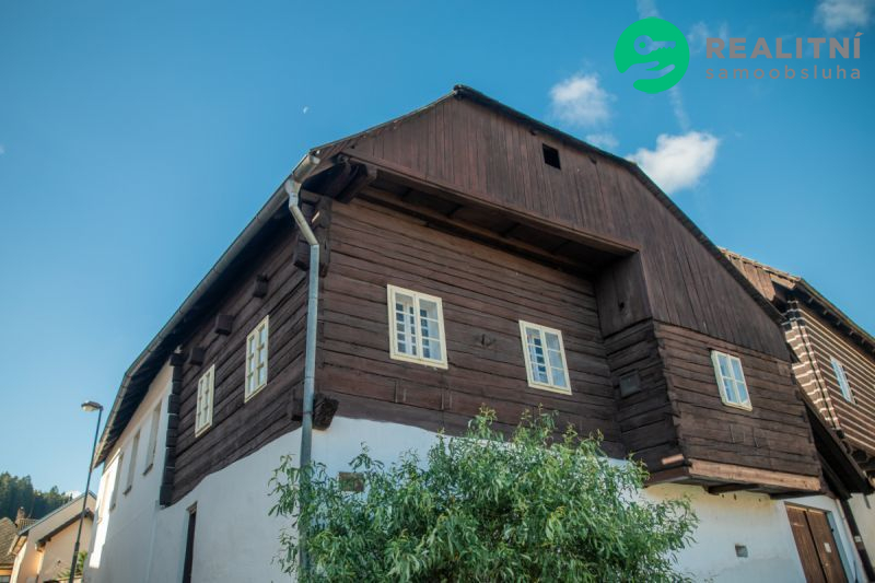 roubenka_s_dusi_v_centru_mesta_vimperk