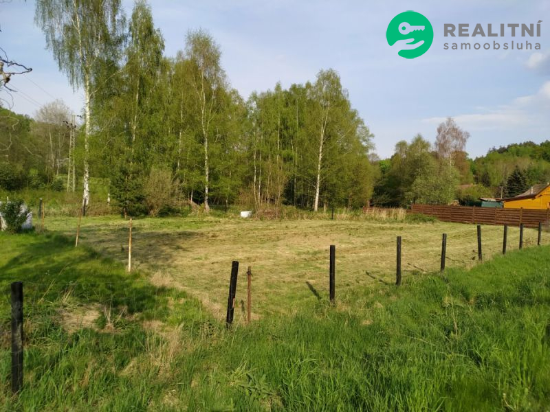 Stavební pozemek 963m² v obci Noviny pod Ralskem - titulní obrázek