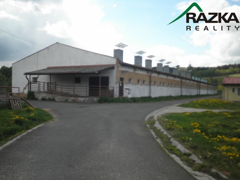 Zemědělský areál v obci Velké Dvorce, okr. Tachov - obrázek č.3