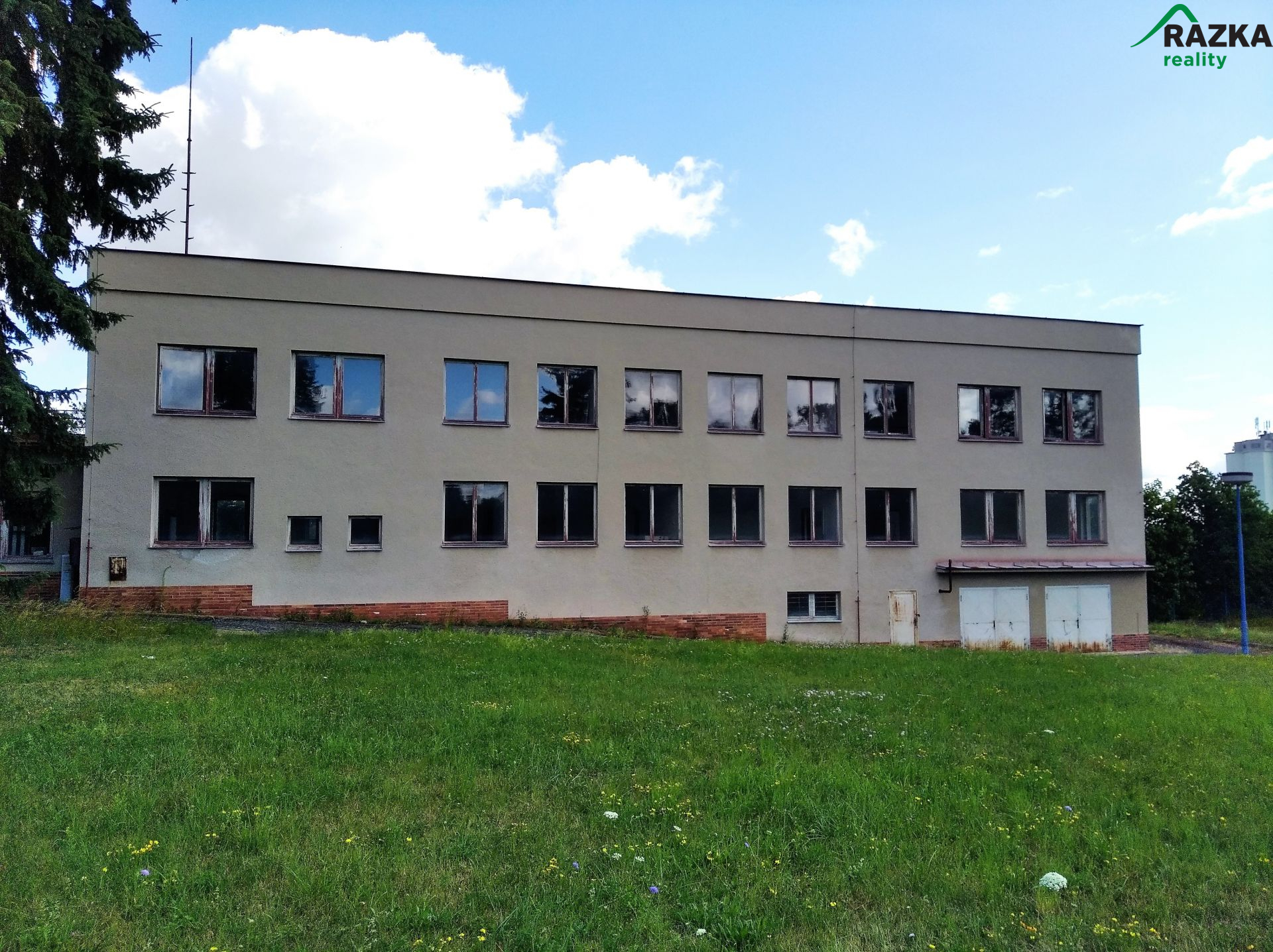 Areál na okraji Horažďovic, vhodný pro výrobu i bydlení - obrázek č.4