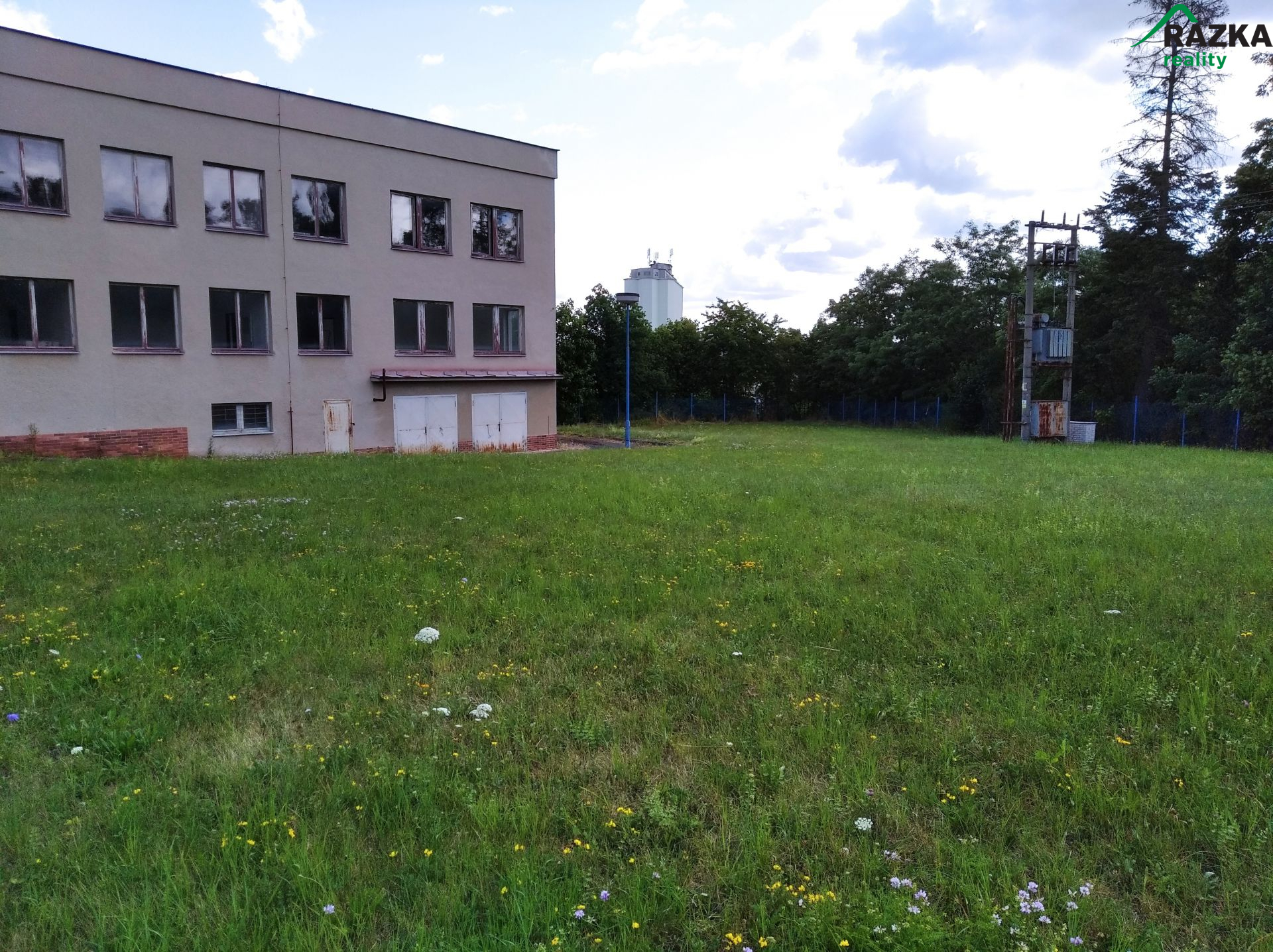 Areál na okraji Horažďovic, vhodný pro výrobu i bydlení - obrázek č.8