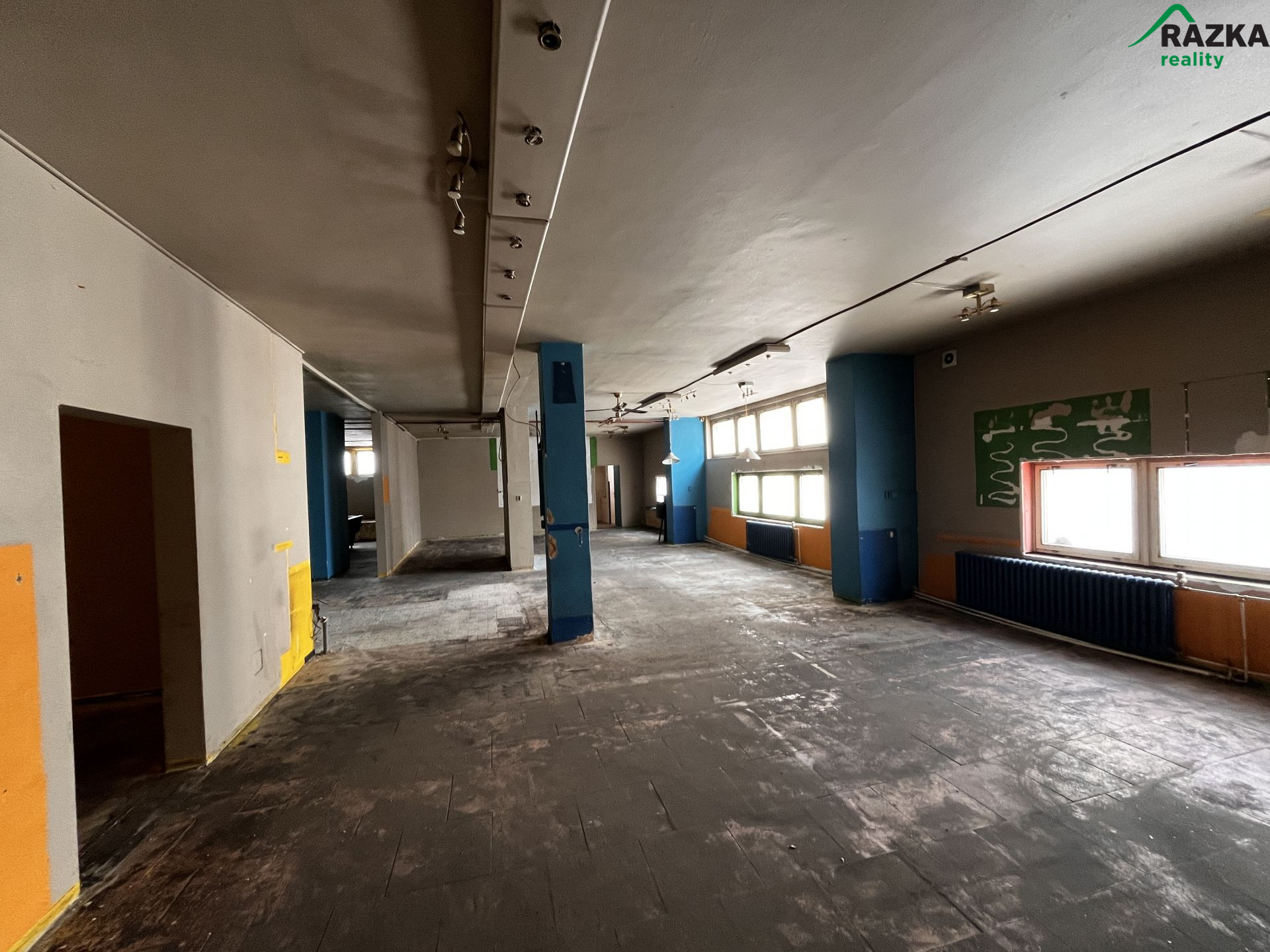 Pronájem komerčních prostor (291 m2) v Tachově, ul. J. Ziky - obrázek č.3